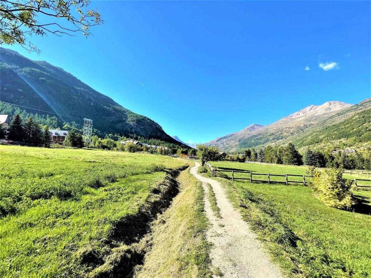 Appartement 3 Pieces, 6 Couchages A La Salle-Les-Alpes, Proche Pistes, Balcon Et Terrasse - Fr-1-330F-41 Serre Chevalier Exteriör bild